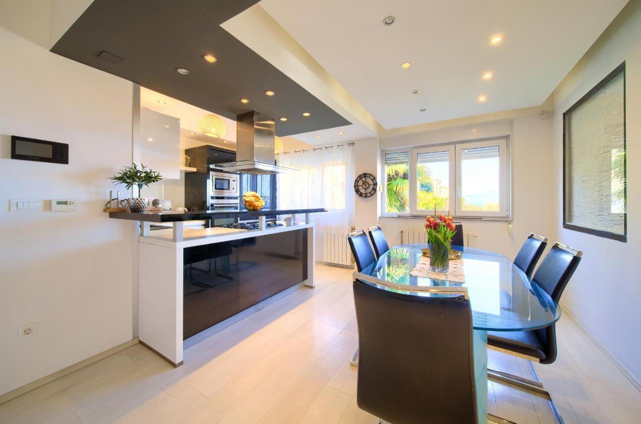 Luxury Apartments Vanessa, Njivice Εξωτερικό φωτογραφία