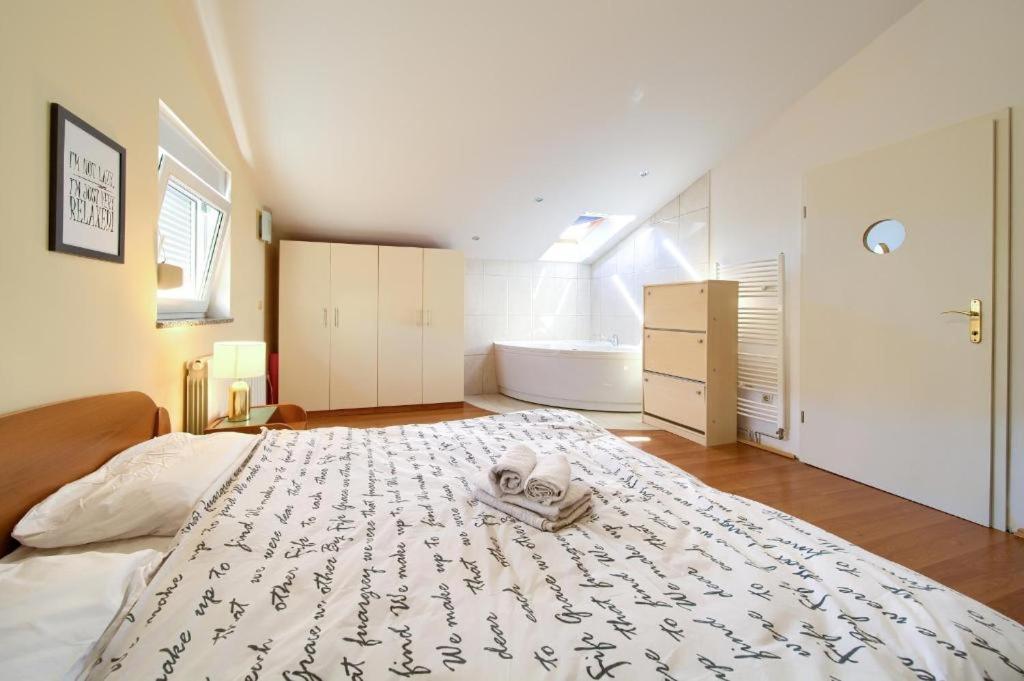 Luxury Apartments Vanessa, Njivice Εξωτερικό φωτογραφία